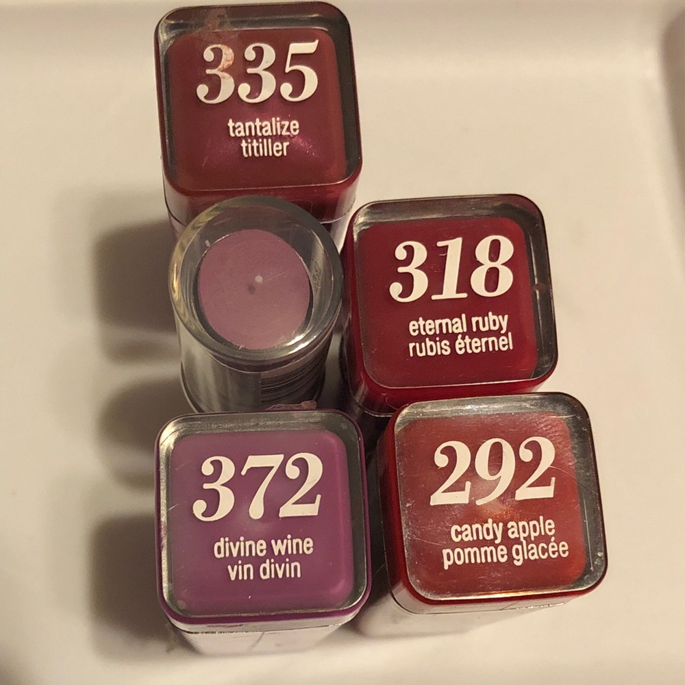 Covergirl lipstick bundle
